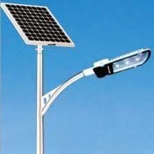 در فضای باز LED هوشمند خورشیدی خیابان خورشیدی 10800lm Flux Smooth Surface 12.8V